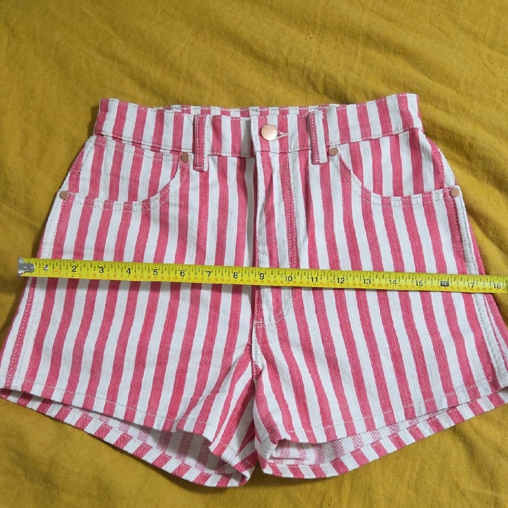Wrangler High Waist Pink and White Shorts - Picture 6 of 10